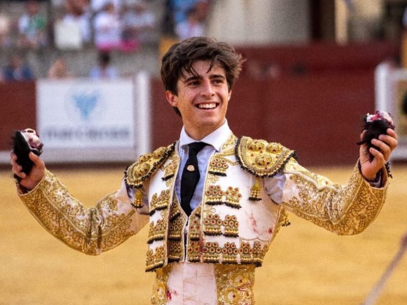 Martín Morilla arrasa en Morón y firma una encerrona de seis orejas antes de San Isidro