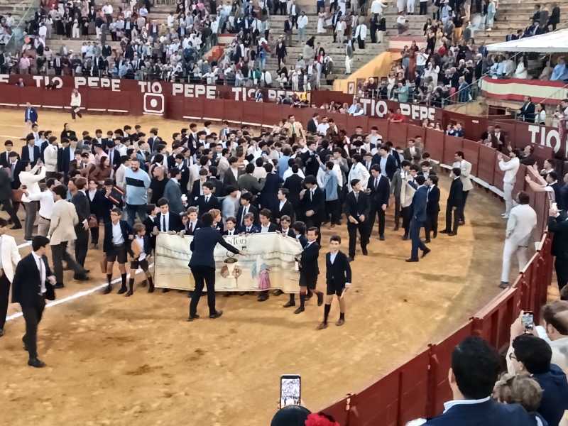 Morante y Manzanares conquistan Jerez y salen por la puerta grande