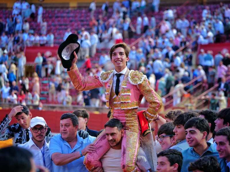 Un gran Julio Norte corta dos orejas en la primera de abono de la Feria de Córdoba